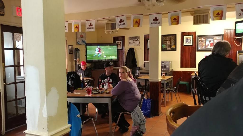 Trax Bar & Grill | restaurant | 485 Horton St E, London, ON N6B 1M4, Canada | 5198503315 OR +1 519-850-3315