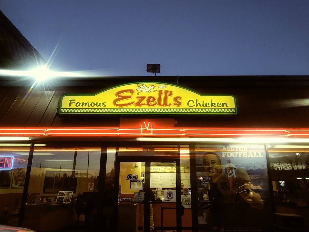 Ezells Famous Chicken | restaurant | 11805 Renton Ave S, Seattle, WA 98178, USA | 2067721925 OR +1 206-772-1925
