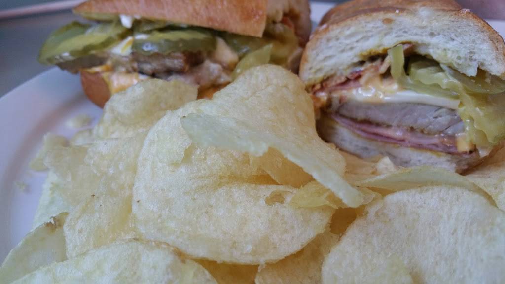 A Taste of the Caribbean | restaurant | 2720 Central Ave SE, Albuquerque, NM 87106, USA | 5055038428 OR +1 505-503-8428