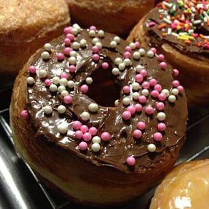 Pink Ribbon Donuts | cafe | 28601 Marguerite Pkwy A2, Mission Viejo, CA 92692, USA | 9493883737 OR +1 949-388-3737