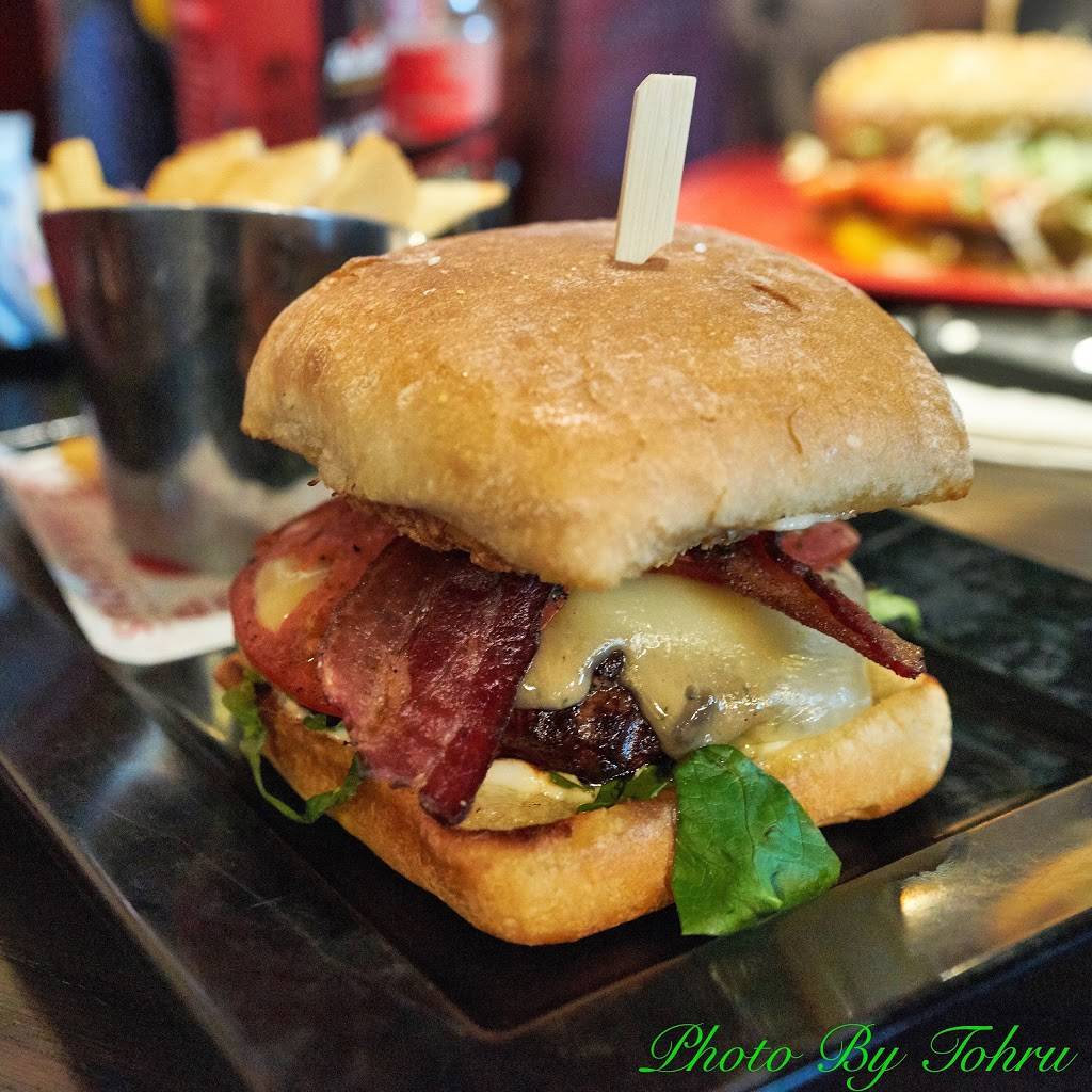 Red Robin Gourmet Burgers and Brews | restaurant | 1000 El Paseo de Saratoga, San Jose, CA 95130, USA | 4083701236 OR +1 408-370-1236