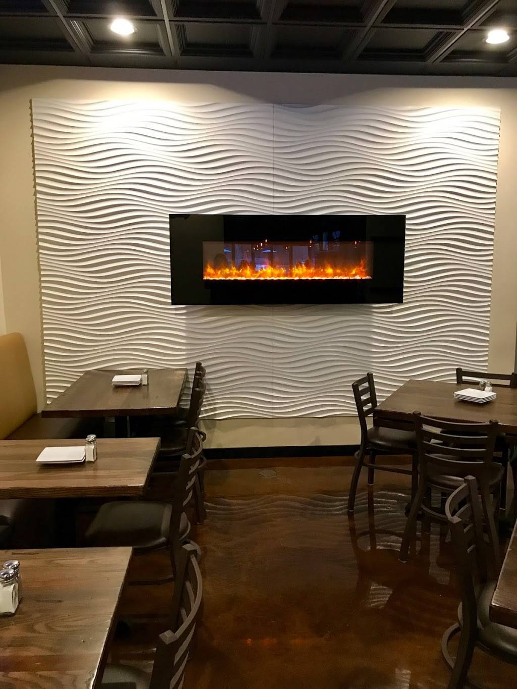 18 West Food & Drink | restaurant | 18 Conti Pkwy, Elmwood Park, IL 60707, USA | 7084569962 OR +1 708-456-9962