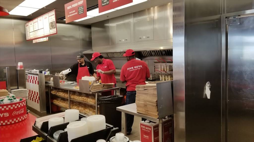 Five Guys | meal takeaway | 1601 Willow Lawn Dr, Richmond, VA 23230, USA | 8042825595 OR +1 804-282-5595