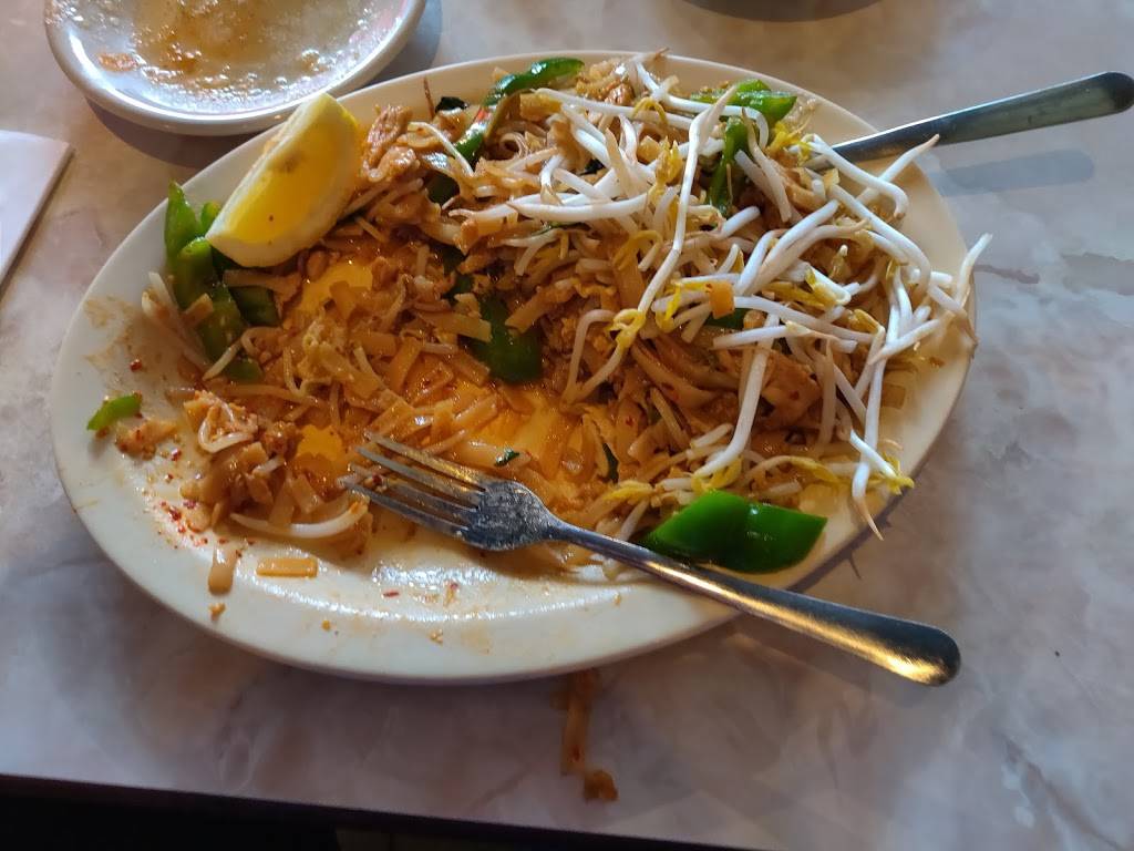 Bangkok Cafe | restaurant | 323 W Nine Mile Rd, Ferndale, MI 48220, USA | 2485485373 OR +1 248-548-5373