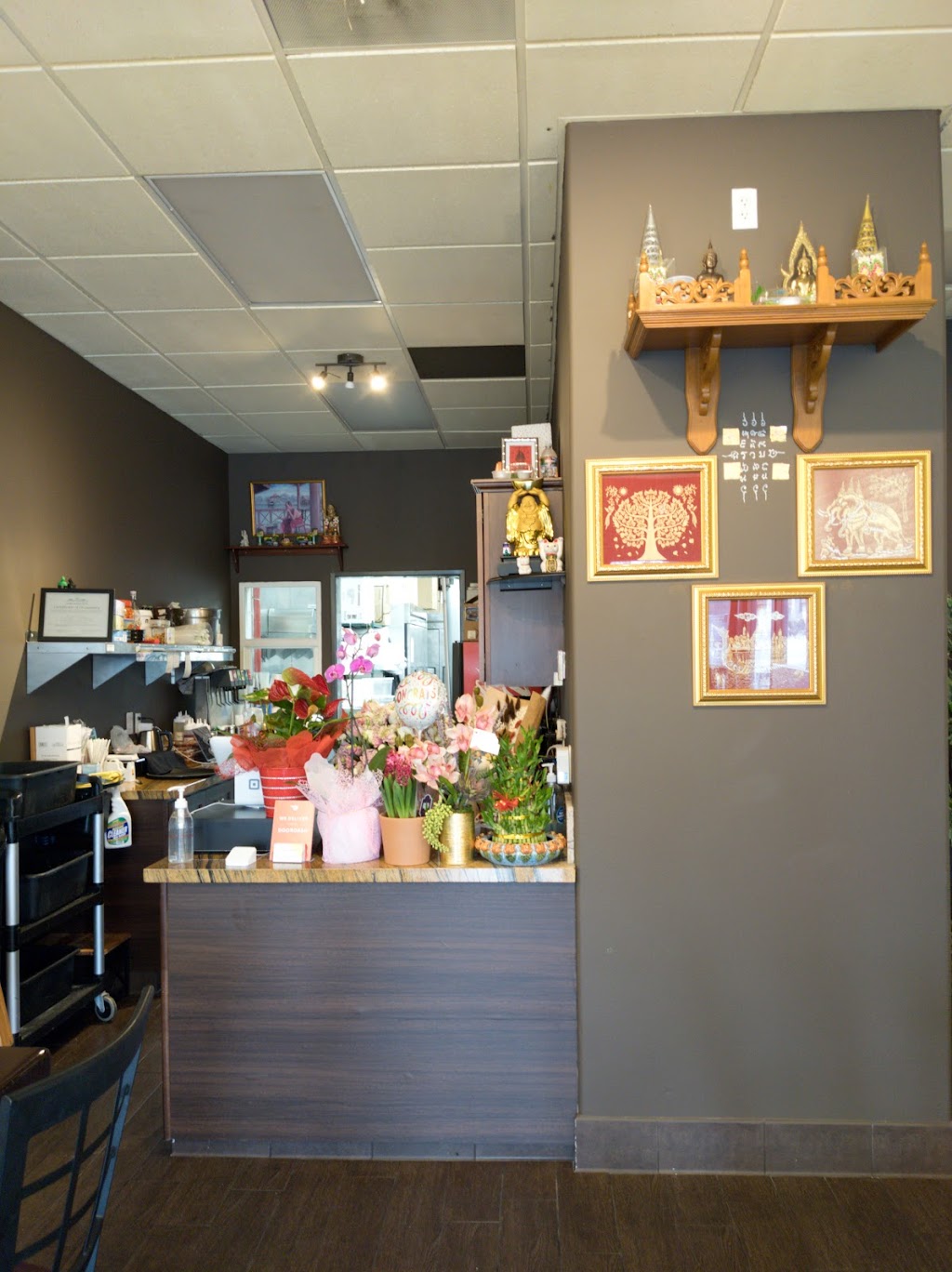 The Corner Thai Cuisine | restaurant | 2139 Tapo St Ste 117, Simi Valley, CA 93063, USA | 8053060737 OR +1 805-306-0737