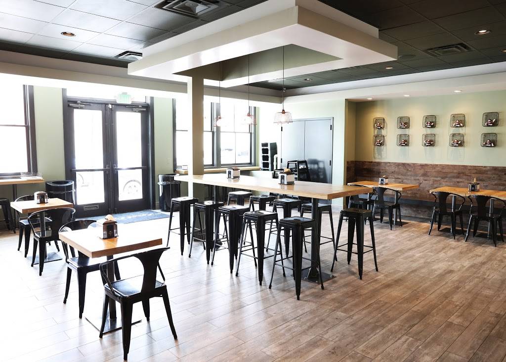 The Local Fry | restaurant | 711 W 40th St, Baltimore, MD 21211, USA | 6672102633 OR +1 667-210-2633