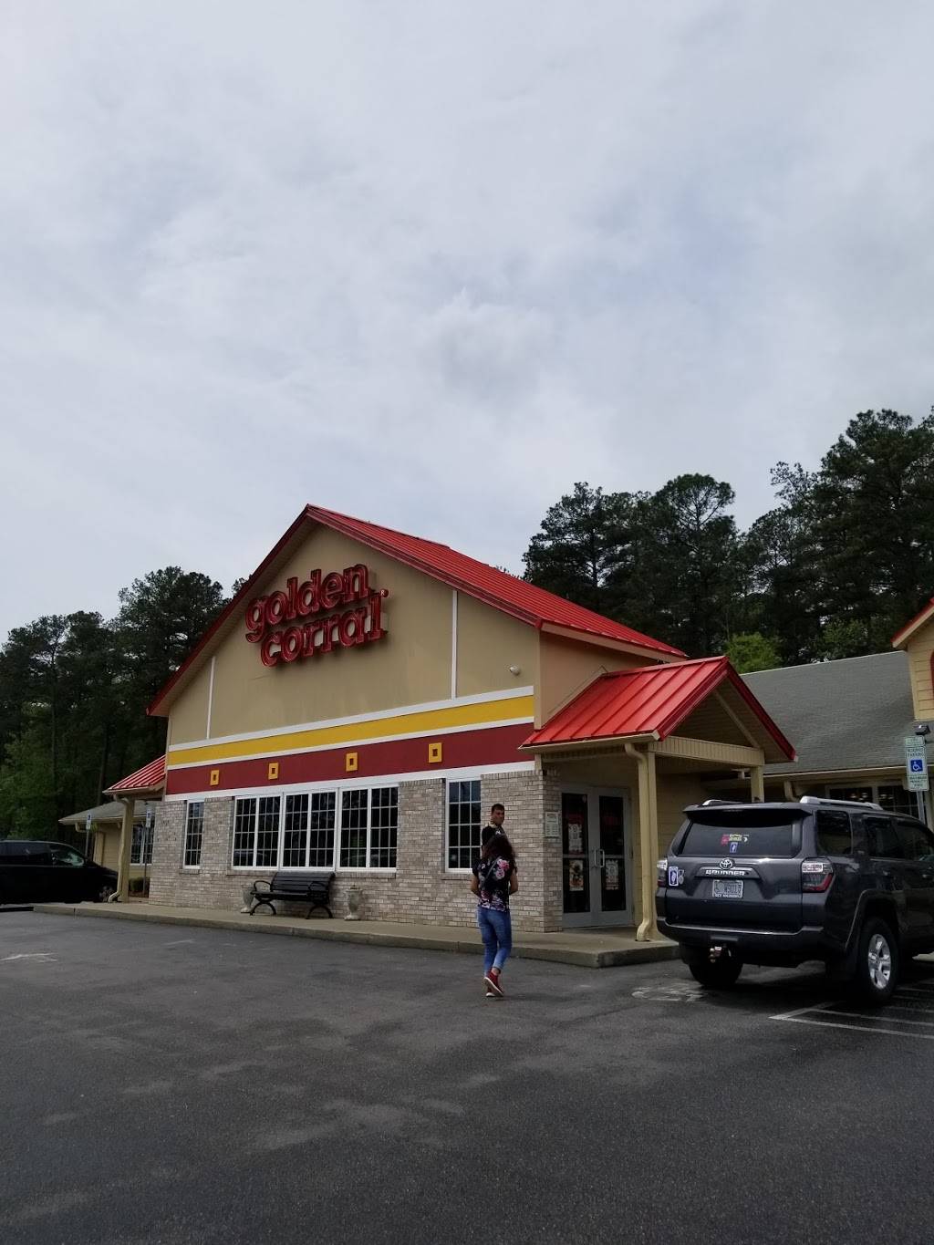 Golden Corral Buffet & Grill | restaurant | 100 Towne Centre Pl, Smithfield, NC 27577, USA | 9199891125 OR +1 919-989-1125