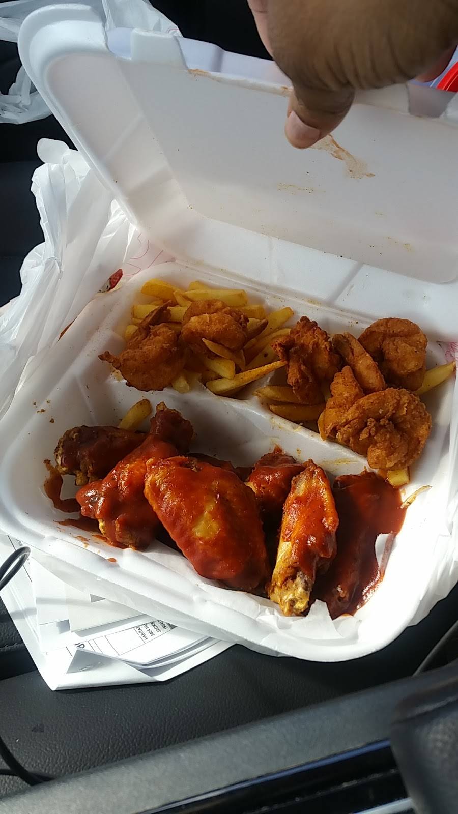 Tunis SeaFood, Wings & Subs | restaurant | 1935 Main St N, Jacksonville, FL 32206, USA | 9045035042 OR +1 904-503-5042