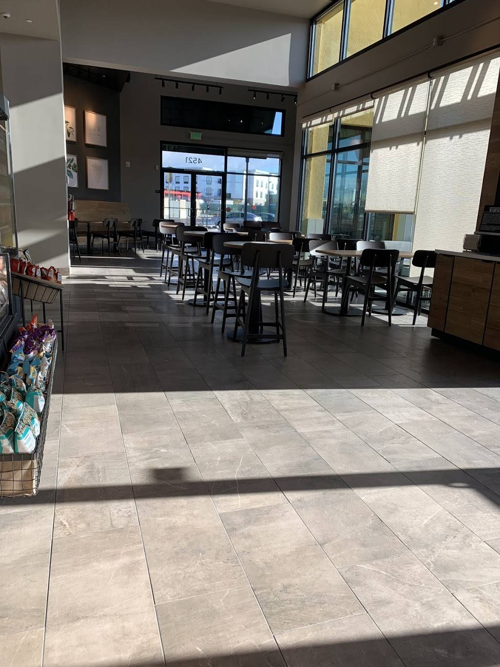 Starbucks | cafe | 4521 Livermore Outlets Dr, Livermore, CA 94550, USA | 9253441925 OR +1 925-344-1925