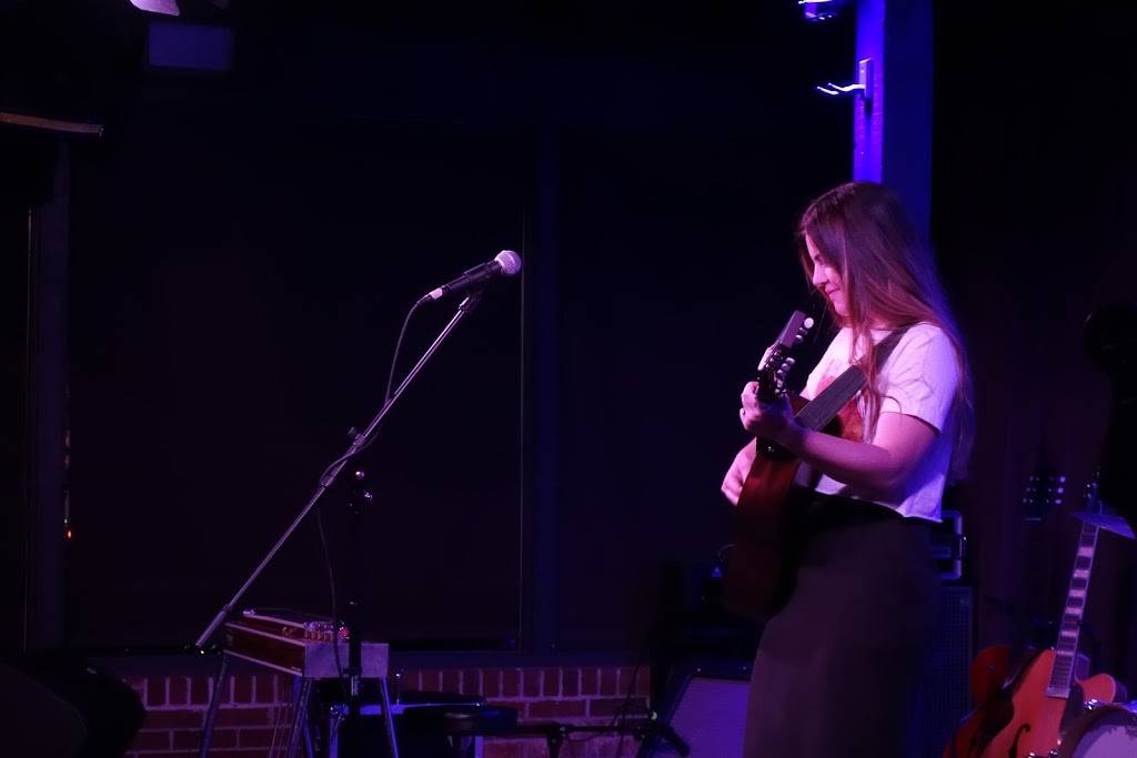 Open Chord Stage | restaurant | 8502 Kingston Pike, Knoxville, TN 37919, USA | 8652815874 OR +1 865-281-5874