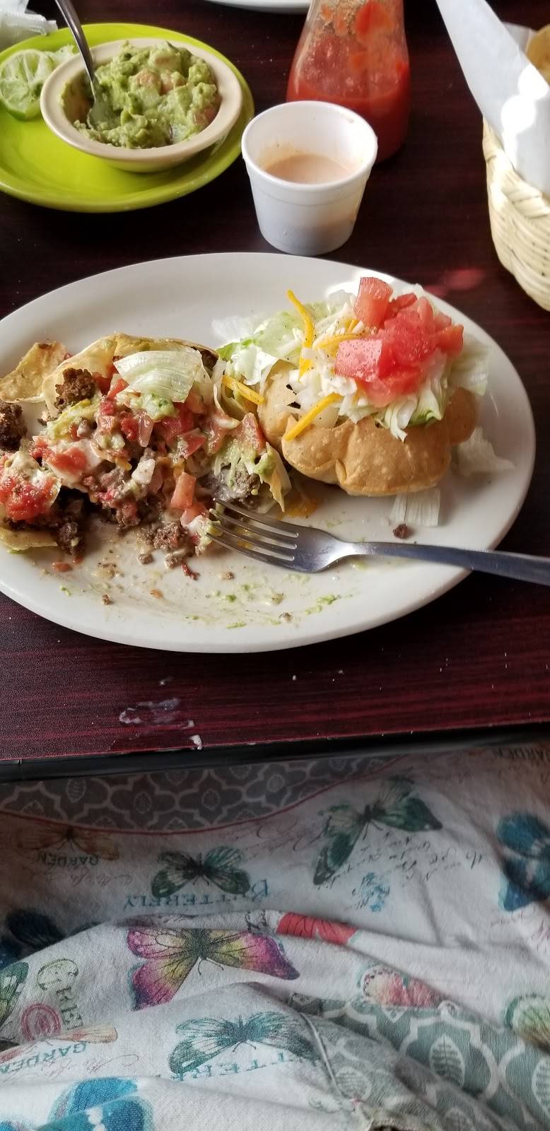 Chavos Mexican Restaurant | restaurant | US-371, Dixie Inn, LA 71055, USA | 3183773304 OR +1 318-377-3304