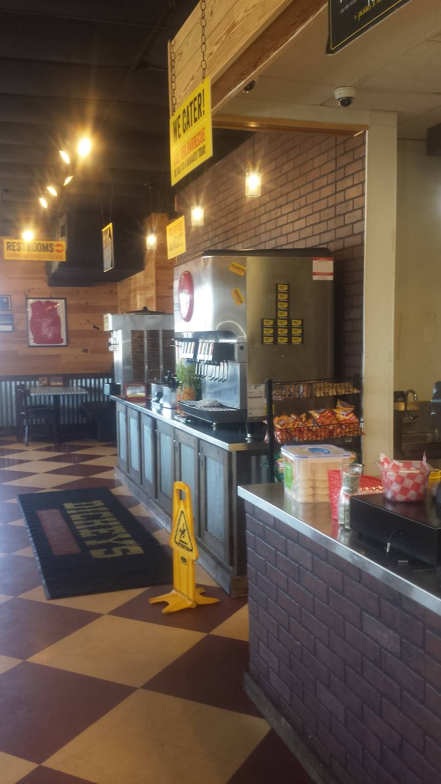 Dickeys Barbecue Pit | restaurant | 8624 Pendleton Pike, Indianapolis, IN 46226, USA | 3178360980 OR +1 317-836-0980