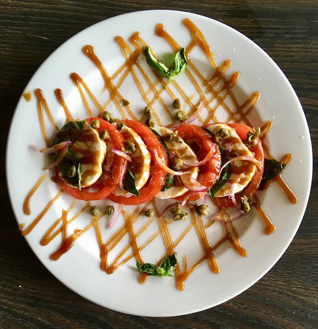 Chateau Bistro Steakhouse & Wine Bar | restaurant | 984 N Texas St, Emory, TX 75440, USA | 9727221111 OR +1 972-722-1111