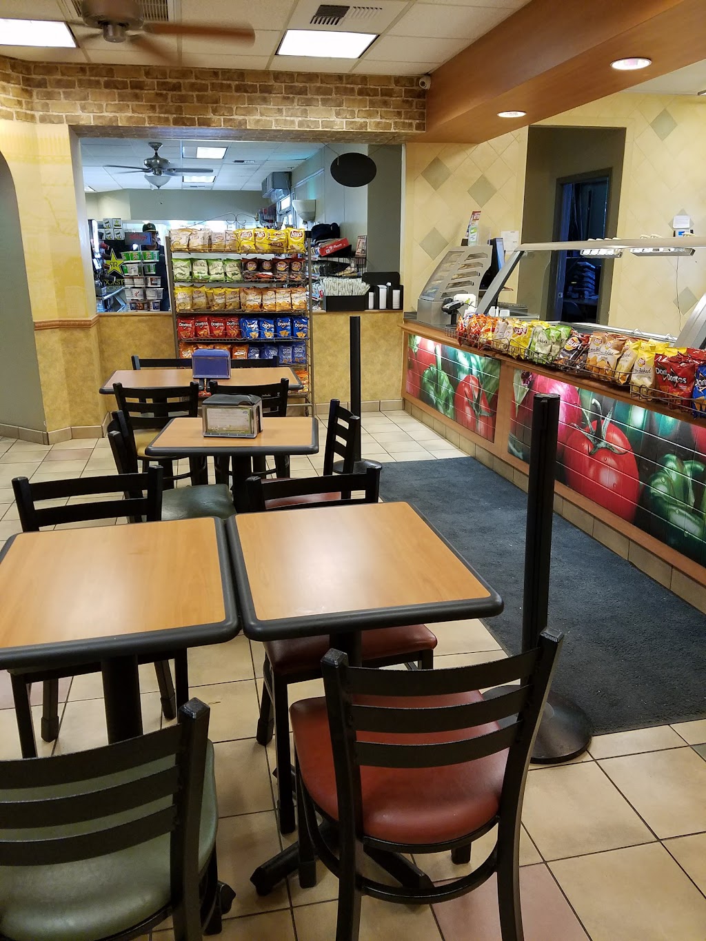 Shell | 683 N Thompson Rd, Tipton, CA 93272, USA