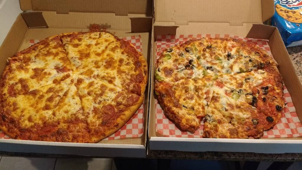 Mountain Shores Pizza | restaurant | 582 Cameron St, Collingwood, ON L9Y 2J3, Canada | 7054458706 OR +1 705-445-8706