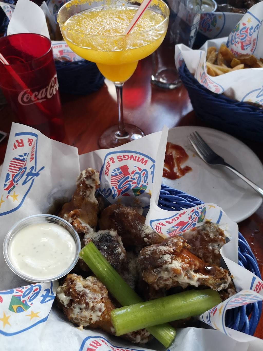 AllStar Wings & Ribs | restaurant | 4096 Confederation Pkwy, Mississauga, ON L5B 0G4, Canada | 9052329004 OR +1 905-232-9004