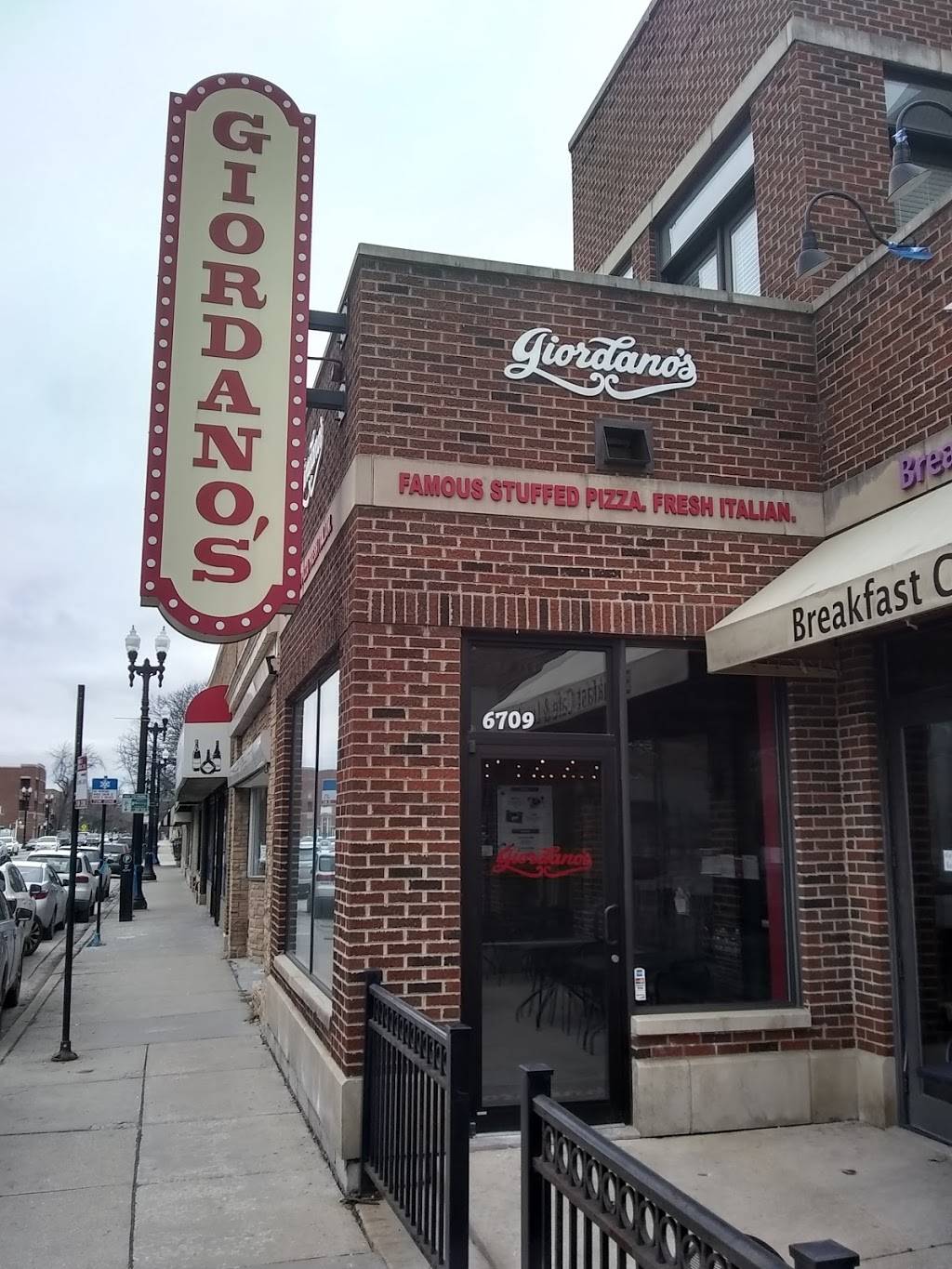 Giordanos | restaurant | 6709 N Northwest Hwy, Chicago, IL 60631, USA | 7734679400 OR +1 773-467-9400