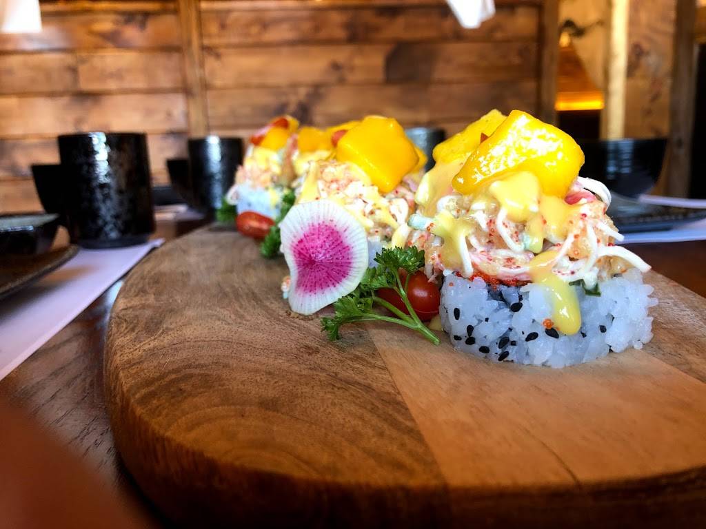 Minami Sushi Japanese Restaurant | restaurant | 14785 Yonge St, Aurora, ON L4G 1N1, Canada | 9055036222 OR +1 905-503-6222