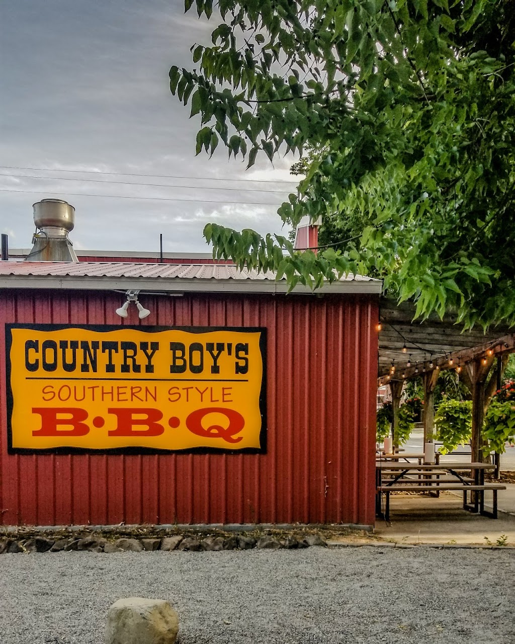 Country Boys BBQ | restaurant | 400 Aplets Way, Cashmere, WA 98815, USA | 5097827427 OR +1 509-782-7427