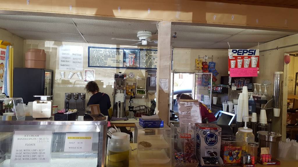 Rollies On Texas | restaurant | 341 S Texas St, De Leon, TX 76444, USA | 2548932591 OR +1 254-893-2591