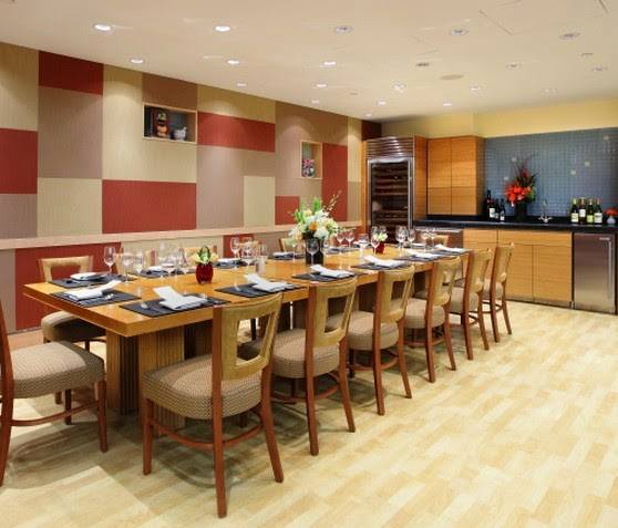 Action Kitchen | restaurant | 1 Seaport Ln #2013, Boston, MA 02210, USA | 6173854212 OR +1 617-385-4212