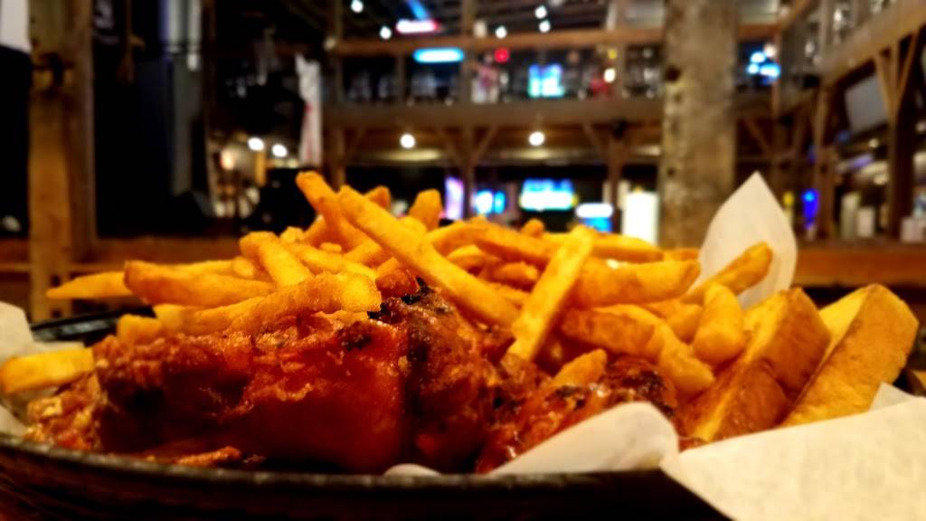 Wildwood Smokehouse & Saloon | restaurant | 4919 Walleye Dr SE, Iowa City, IA 52240, USA | 3193331750 OR +1 319-333-1750