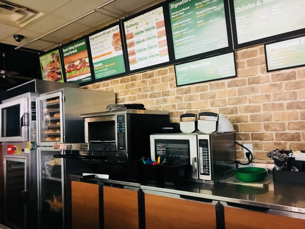 Subway | restaurant | 36600 Van Dyke Ave, Sterling Heights, MI 48312, USA | 5867951605 OR +1 586-795-1605