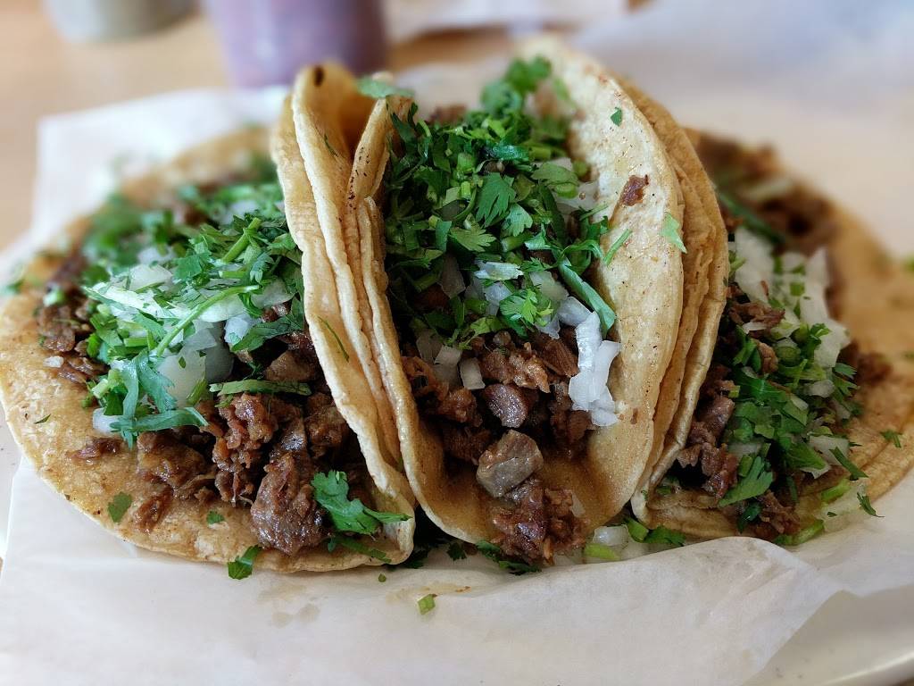 Tacos El Cuñado | restaurant | 442 Baypark Dr, Holland, MI 49424, USA | 6162987225 OR +1 616-298-7225