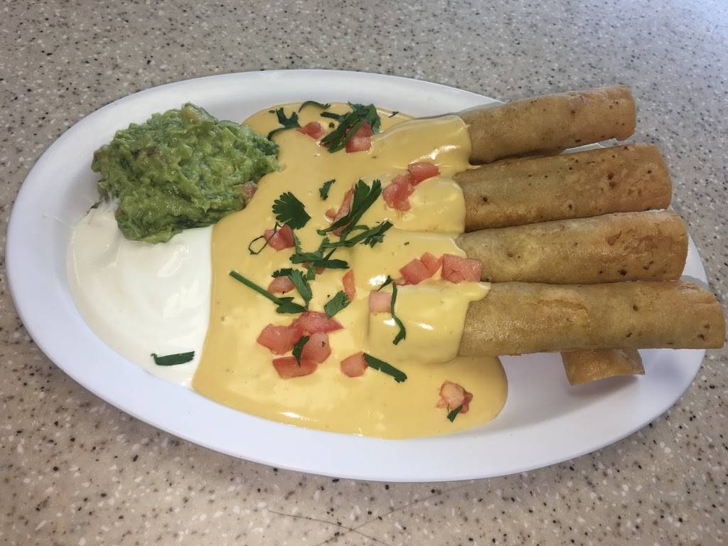 Tacos el Gavilan | restaurant | 7230 W College Dr, Palos Heights, IL 60463, USA | 7086718947 OR +1 708-671-8947