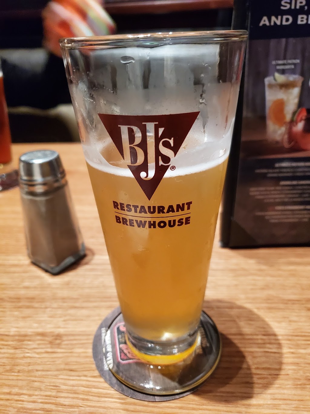 BJs Restaurant & Brewhouse | restaurant | 1401 NW 107th Ave, Doral, FL 33172, USA | 3054639750 OR +1 305-463-9750