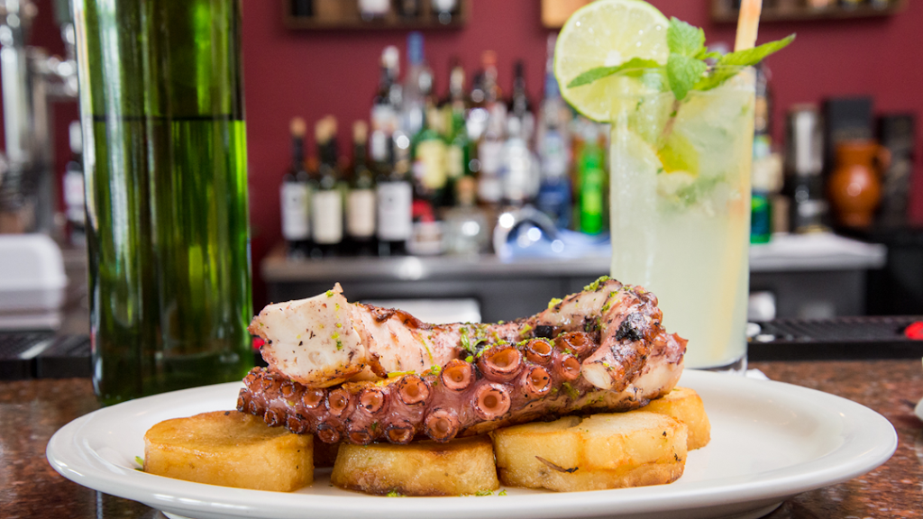 Pacos Way Miami | restaurant | 45 Curtiss Pkwy, Miami Springs, FL 33166, USA | 3058239000 OR +1 305-823-9000