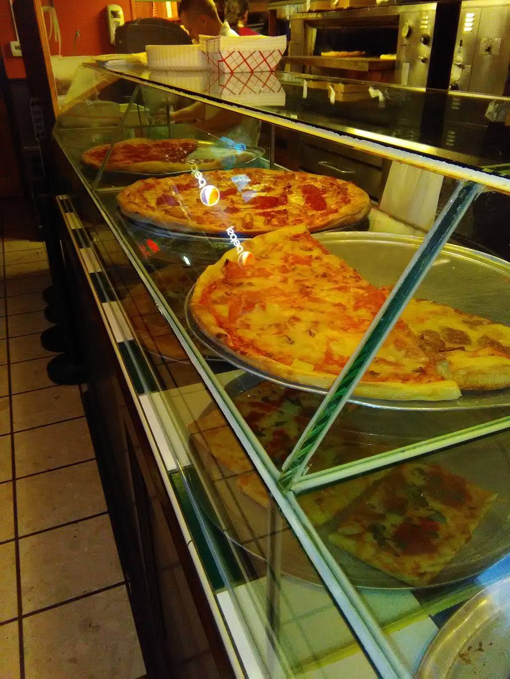 Savonas Plaza Pizza | restaurant | 340 Plaza Rd, Kingston, NY 12401, USA | 8453314451 OR +1 845-331-4451