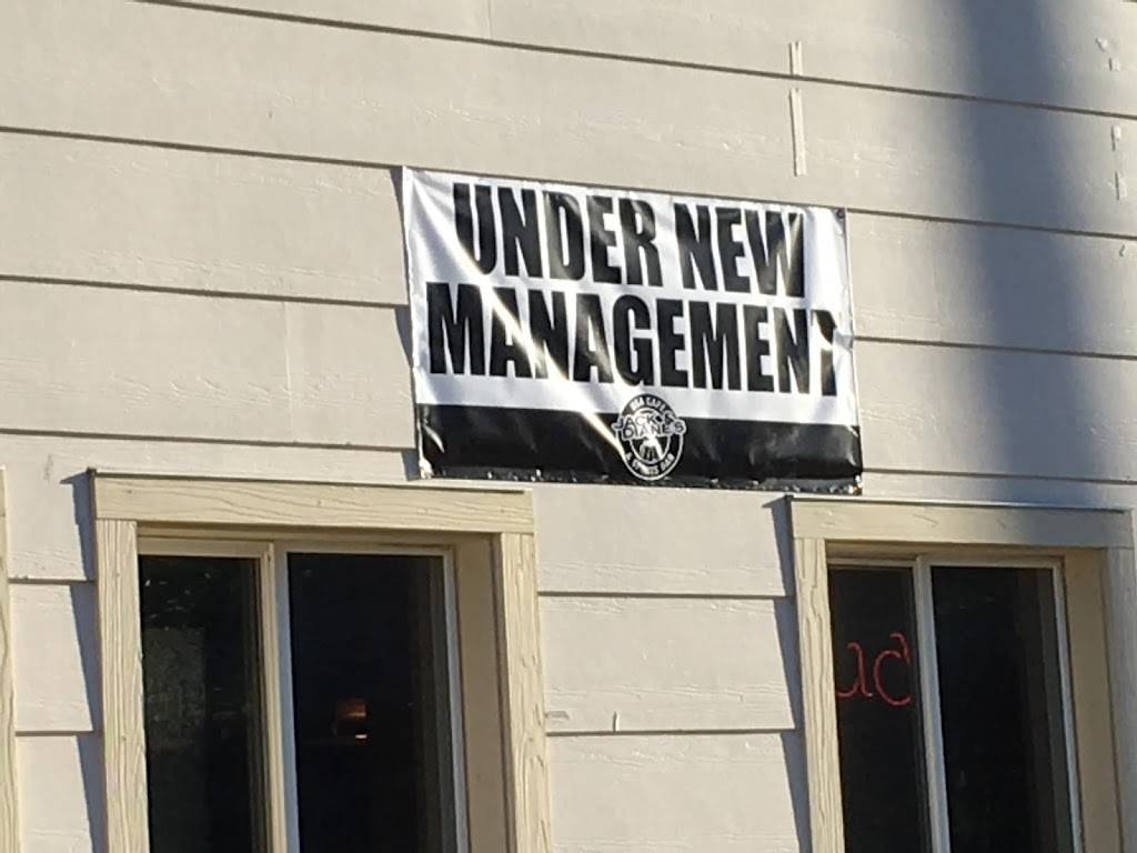 Jack and Diane’s USA cafe and Sports Bar | restaurant | 21 N Pearl St, Knox, IN 46534, USA | 5747722011 OR +1 574-772-2011