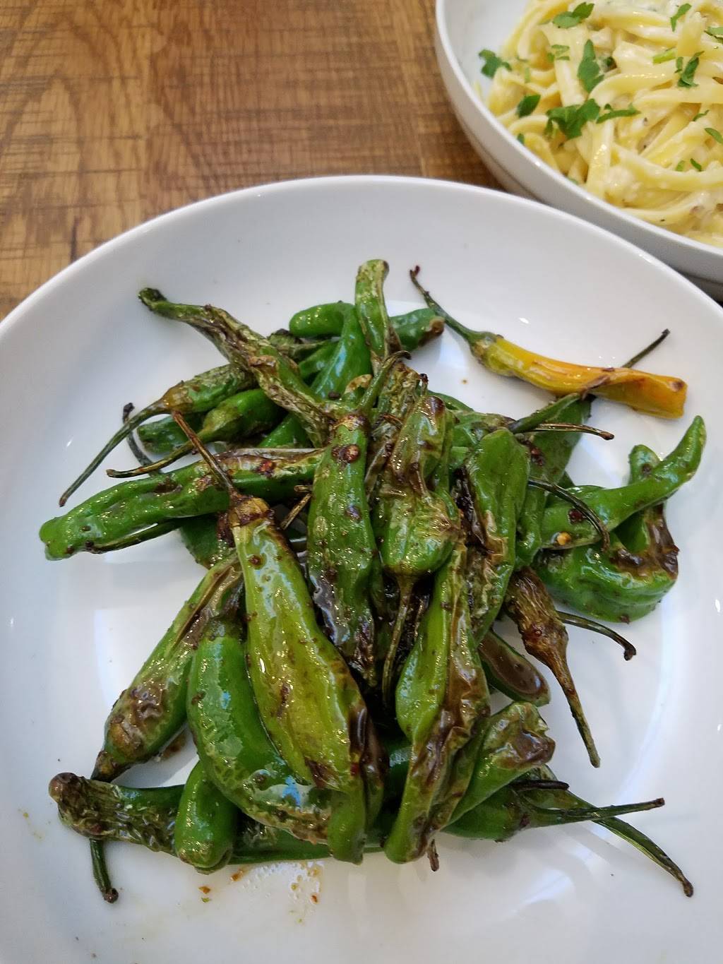 California Pizza Kitchen | restaurant | Los Angeles International Airport (LAX), Terminal 5, World Way, Los Angeles, CA 90045, USA | 8009193227 OR +1 800-919-3227