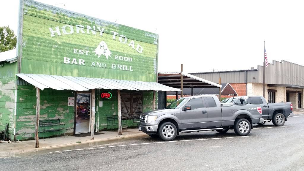 Horny Toad Bar & Grill | restaurant | 319 3rd St, Cranfills Gap, TX 76637, USA | 2545971100 OR +1 254-597-1100
