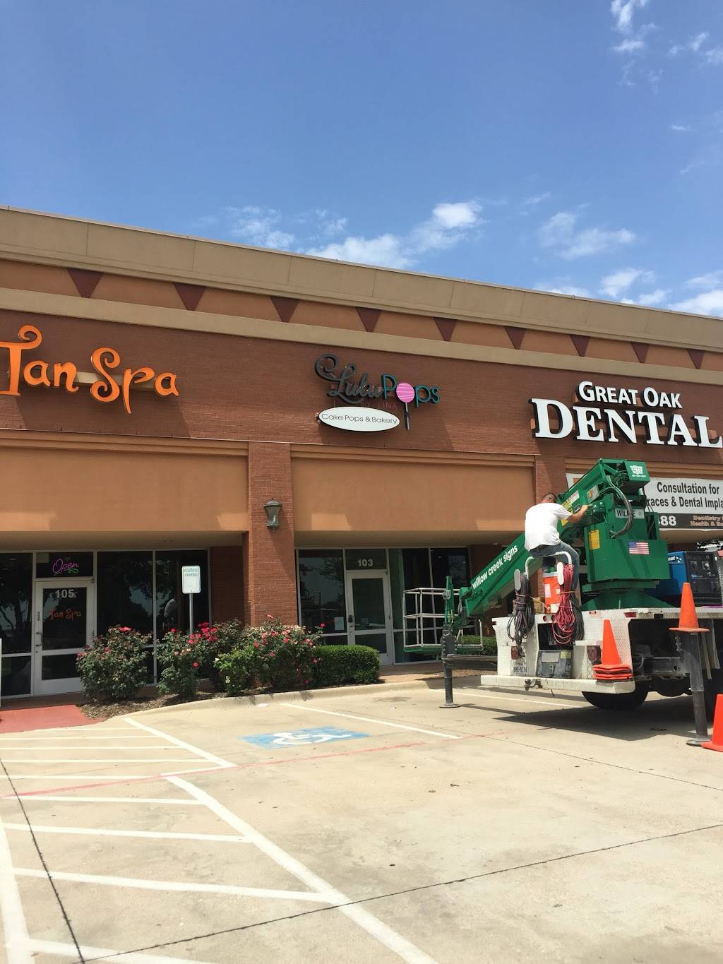 LuluPops by Lina | restaurant | 3851 SW Green Oaks Blvd #103, Arlington, TX 76017, USA | 8178801111 OR +1 817-880-1111