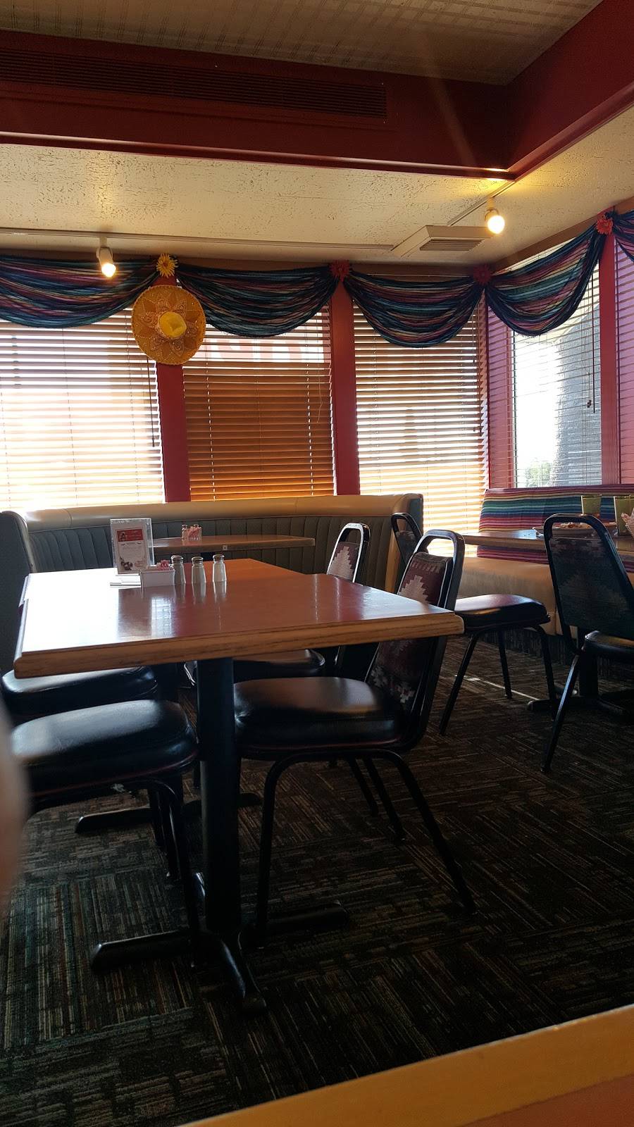 Yolis Mexico Grande | restaurant | 1015 E Benson Hwy, Tucson, AZ 85713, USA | 5208340160 OR +1 520-834-0160