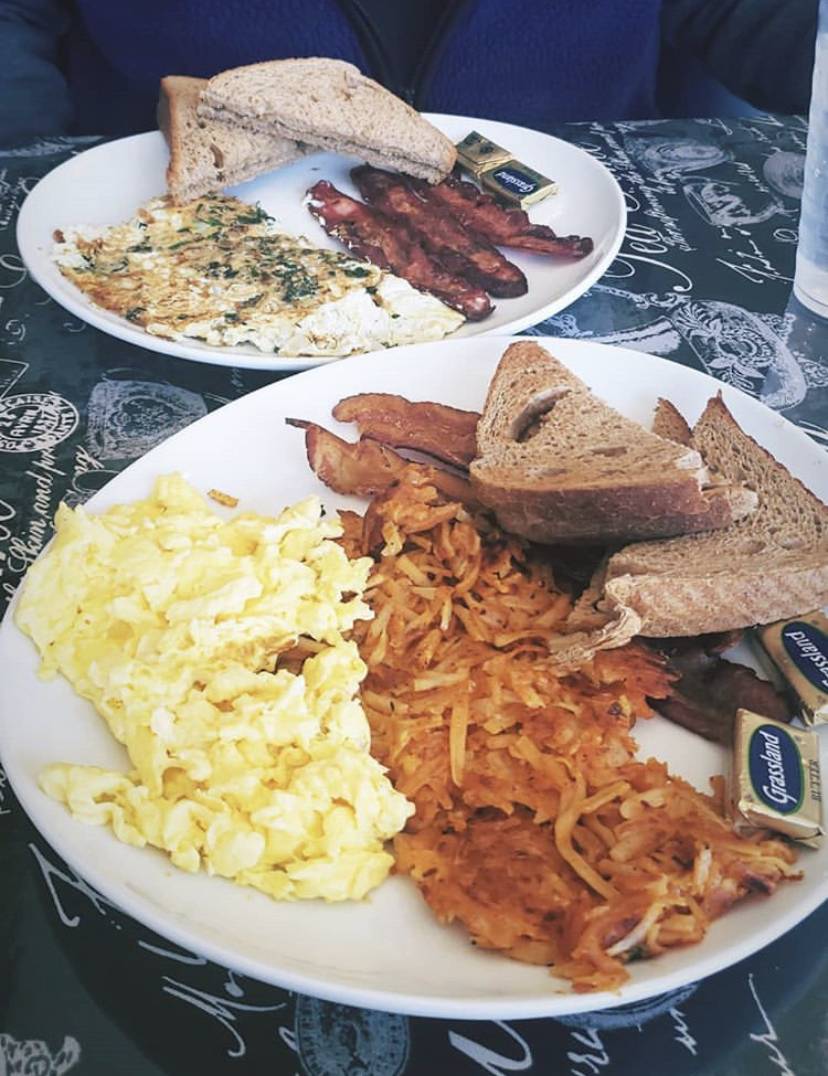 Across Broadway Cafe | restaurant | 1196 Broadway, Hewlett, NY 11557, USA | 5163743431 OR +1 516-374-3431