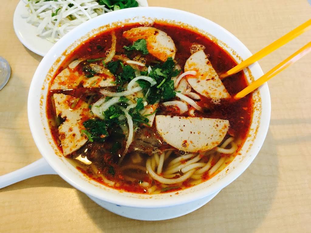 Pho Lucky Noodle House | restaurant | 266 Reservation Rd, Marina, CA 93933, USA | 8318838003 OR +1 831-883-8003