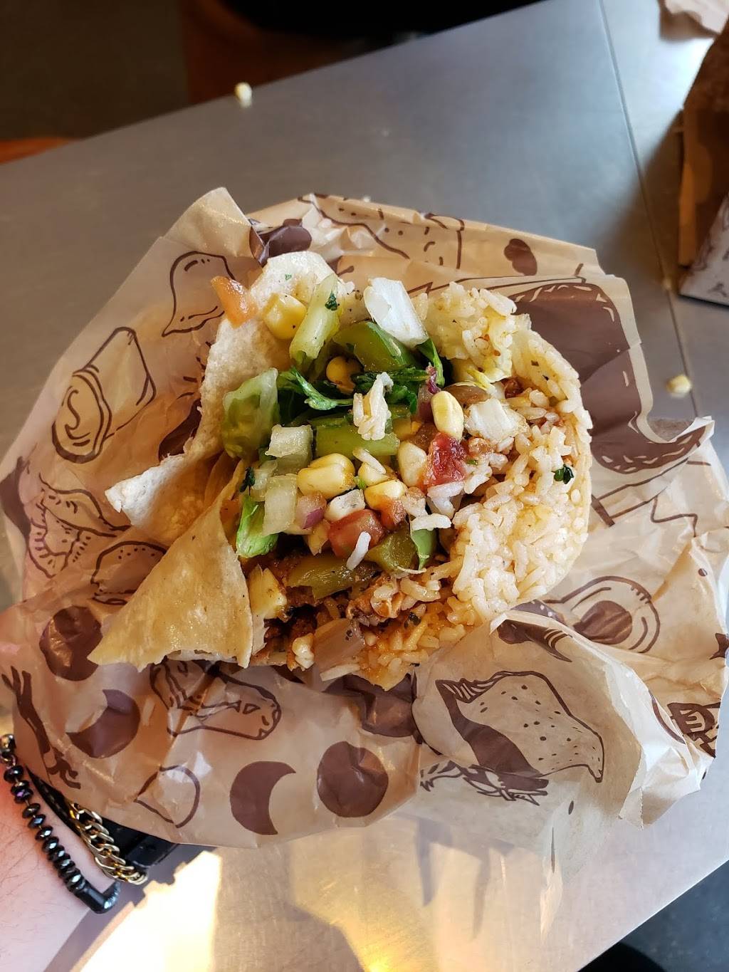 Chipotle Mexican Grill | restaurant | 4001 Freeport Blvd Ste 102, Sacramento, CA 95822, USA | 9165964005 OR +1 916-596-4005