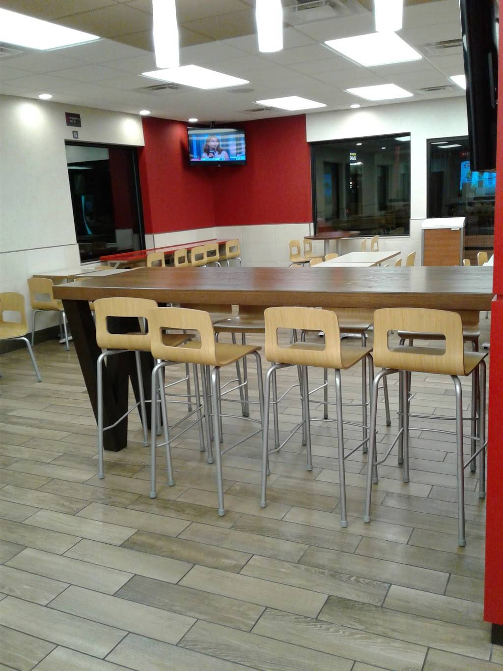 Wendys | restaurant | 2-30 Garfield Ave, Jersey City, NJ 07305, USA | 2014333950 OR +1 201-433-3950