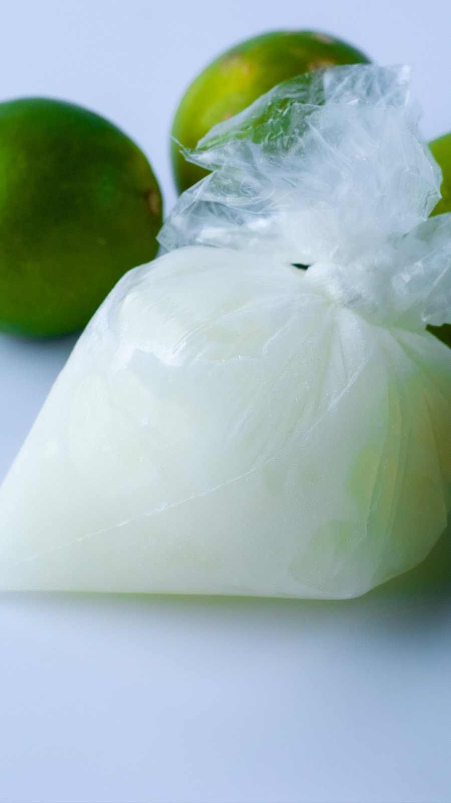 Tetas Mireya | restaurant | 1150 NW 72nd Ave Unit 160, Miami, FL 33126, USA | 7864516165 OR +1 786-451-6165