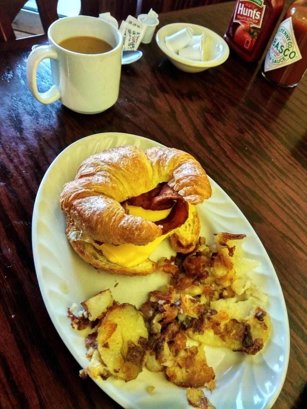 Abners Casual Dinings | restaurant | 4051 Main St, Hilliard, OH 43026, USA | 6148762649 OR +1 614-876-2649