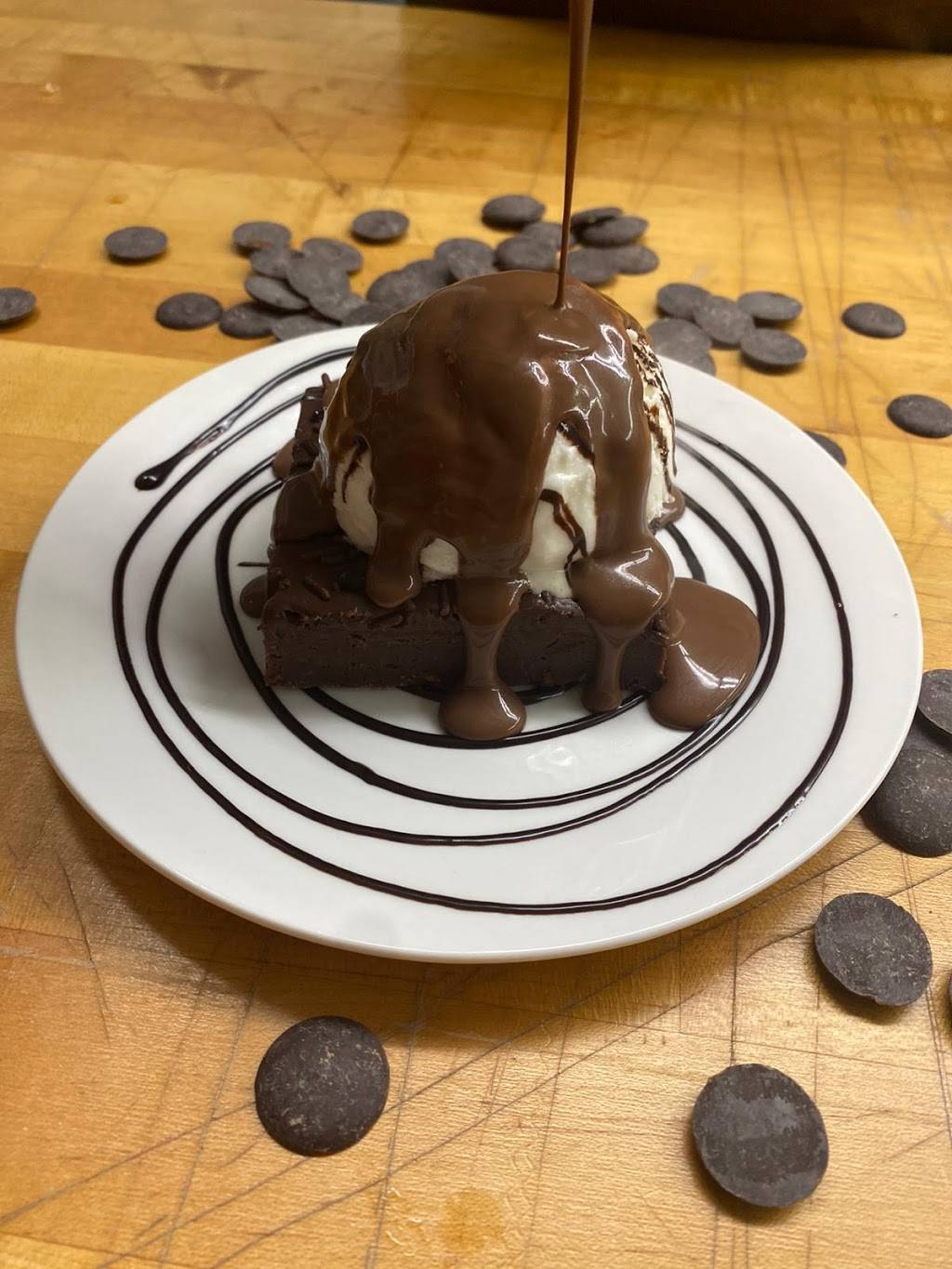 Oliver’s Café | restaurant | 681 Central St, Leominster, MA 01453, USA | 9787284156 OR +1 978-728-4156