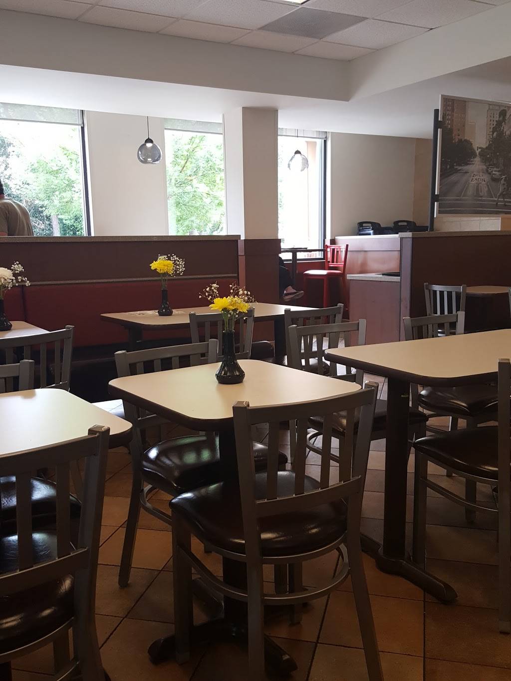 Chick-fil-A | restaurant | 2580 Piedmont Rd NE, Atlanta, GA 30324, USA | 4042641992 OR +1 404-264-1992