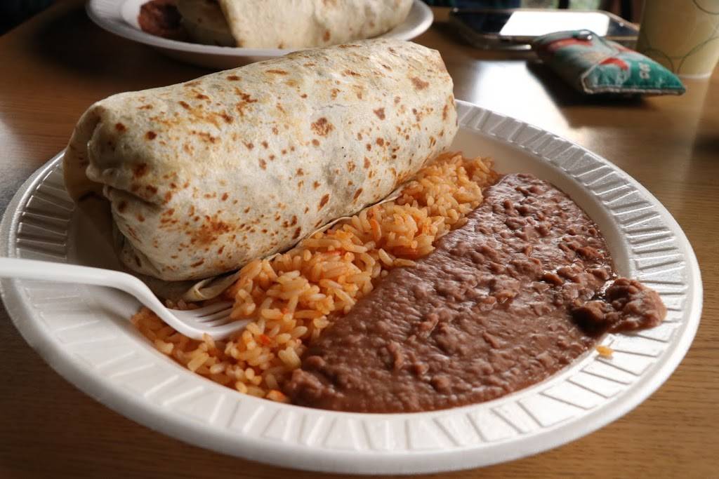 El Famous Burrito | restaurant | 904 N York St, Elmhurst, IL 60126, USA | 6305160905 OR +1 630-516-0905