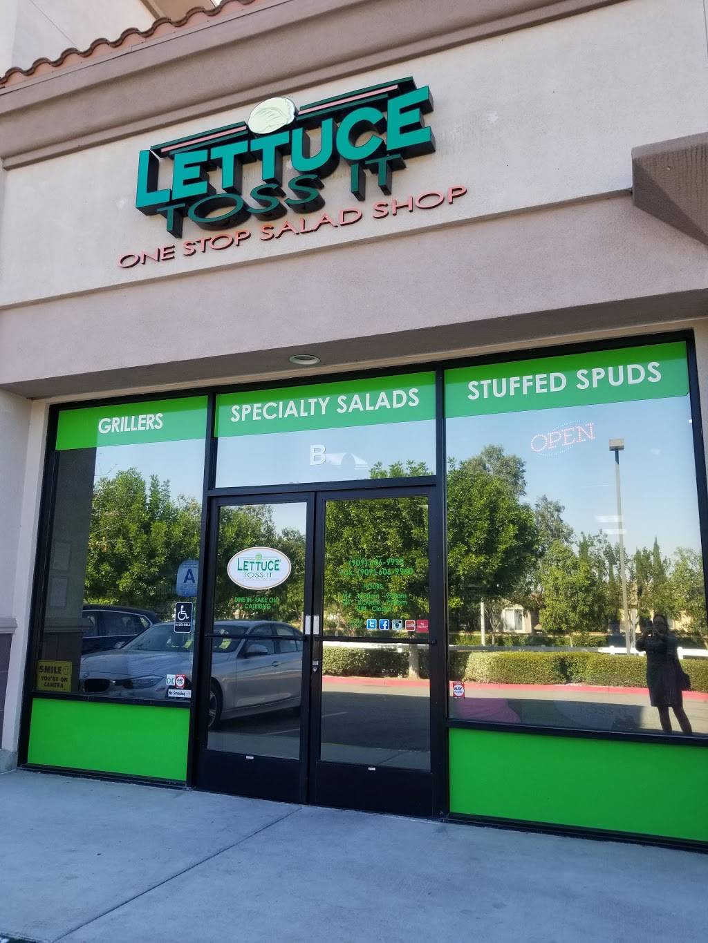 Lettuce Toss It | restaurant | 15934 Los Serranos Country Club Dr, Chino Hills, CA 91709, USA | 9096069995 OR +1 909-606-9995