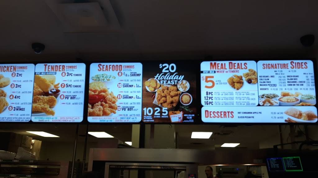 Popeyes Louisiana Kitchen | restaurant | 775 E Pershing Rd, Decatur, IL 62526, USA | 2173306126 OR +1 217-330-6126