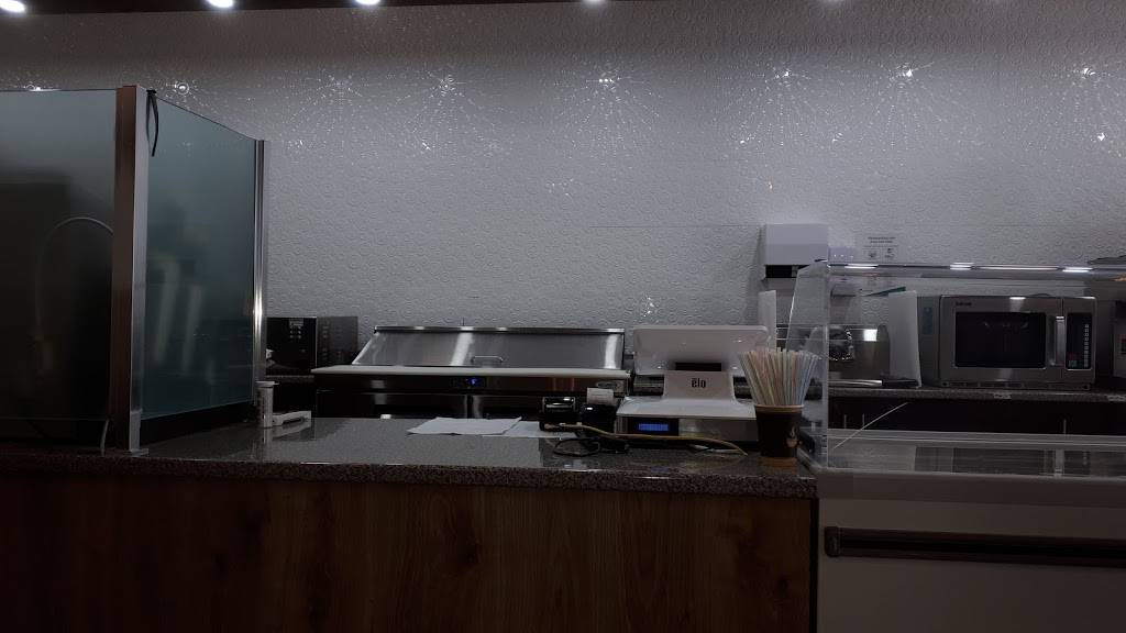 Kulfi Cafe | cafe | 212 Main St W, Palmerston, ON N1G 2P0, Canada | 5194174335 OR +1 519-417-4335