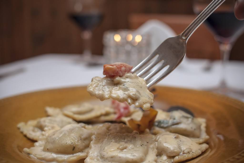 Mamma Luisa Ristorante Italiano | restaurant | 673 Thames St, Newport, RI 02840, USA | 4018485257 OR +1 401-848-5257